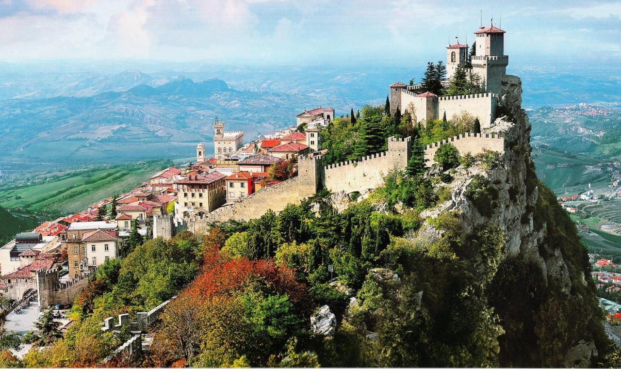 Divacamp San Marino Hotel Eksteriør billede